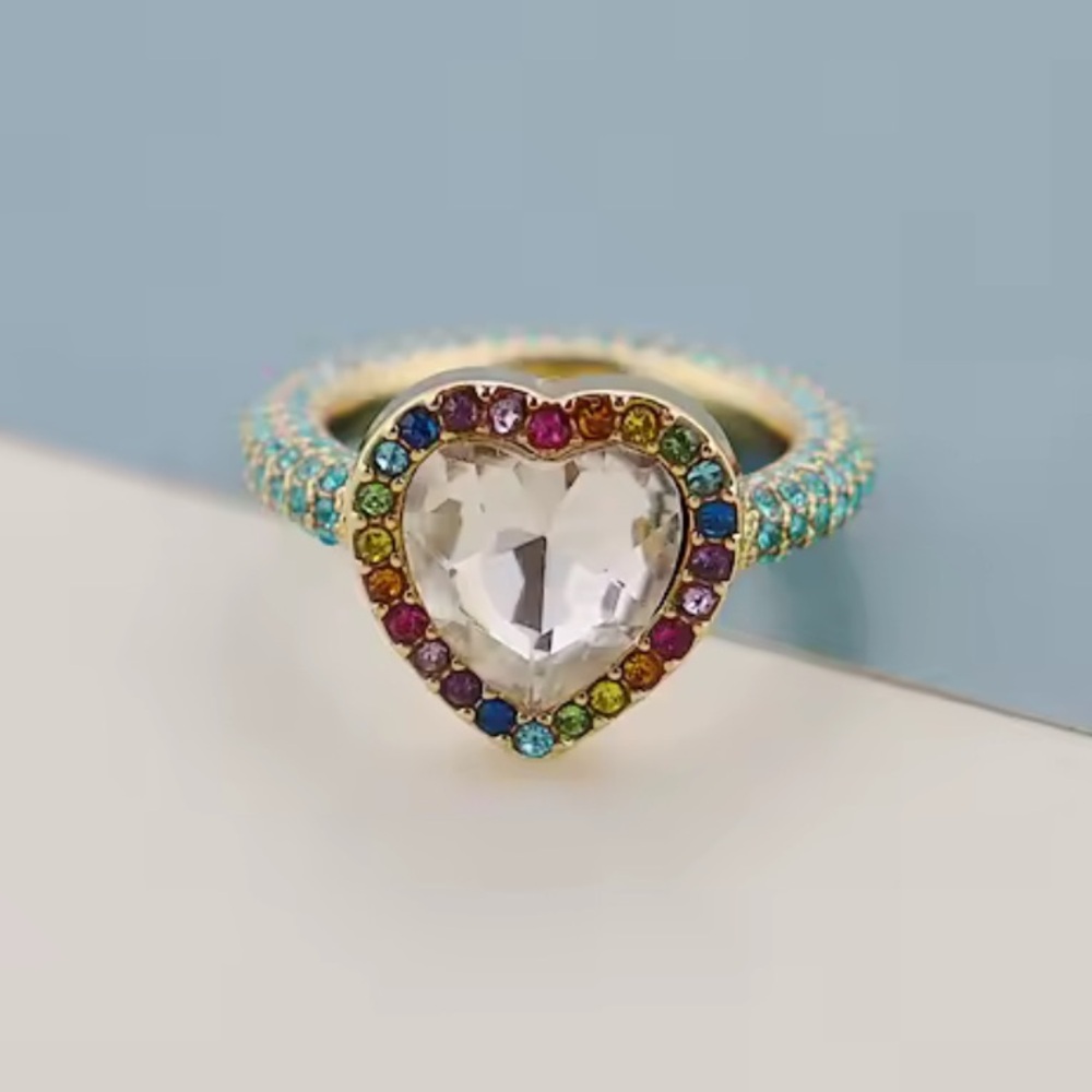 Kurt Geiger Rainbow Crystal Heart Cocktail Ring in Gold Tone Sz 7. New